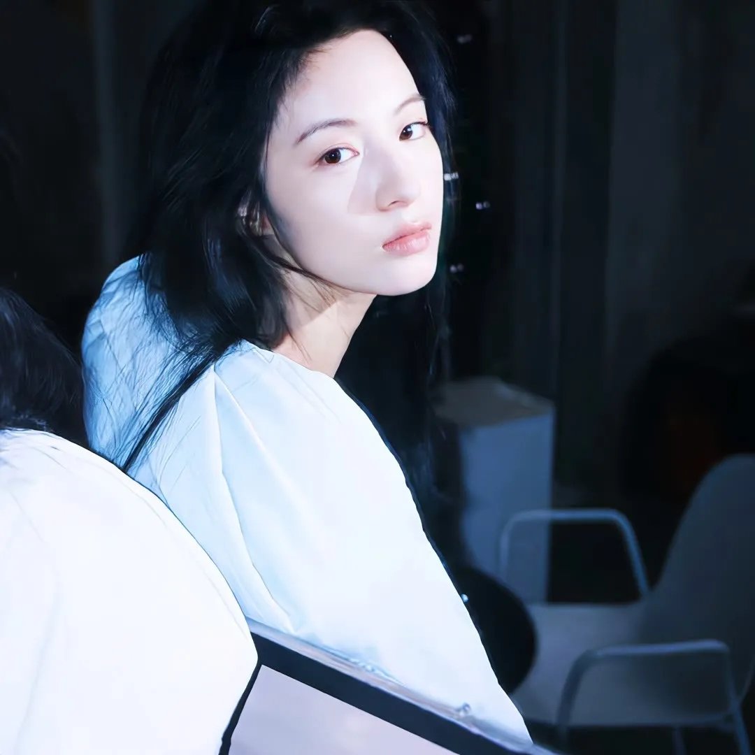 唇彩间谍